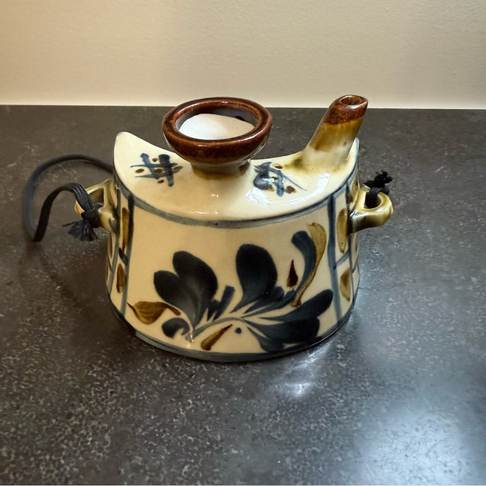 Japanese Pottery Flask - Picture 2 of 11